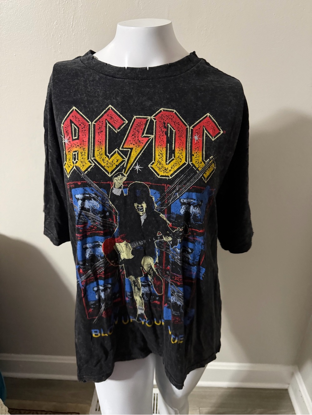 AC/DC womens Black Graphic Band T-Shirt